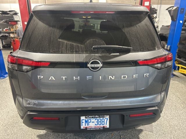2024 Nissan Pathfinder S
