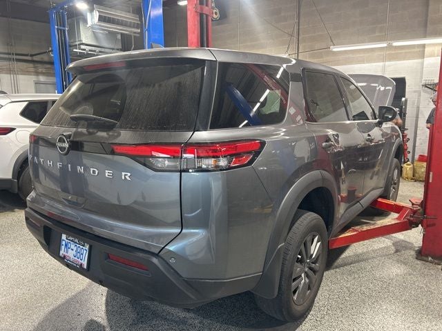 2024 Nissan Pathfinder S