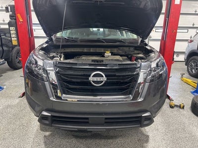 2024 Nissan Pathfinder S