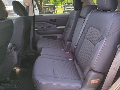 2025 Nissan Pathfinder S