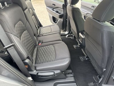 2024 Nissan Pathfinder S