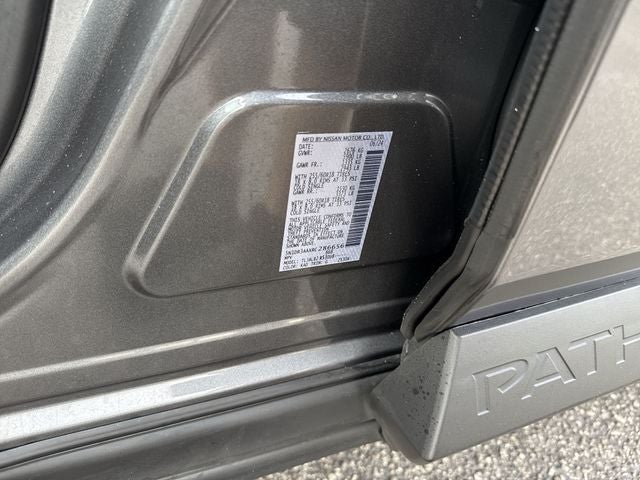 2024 Nissan Pathfinder S