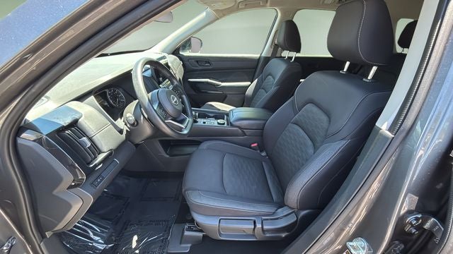 2023 Nissan Pathfinder S