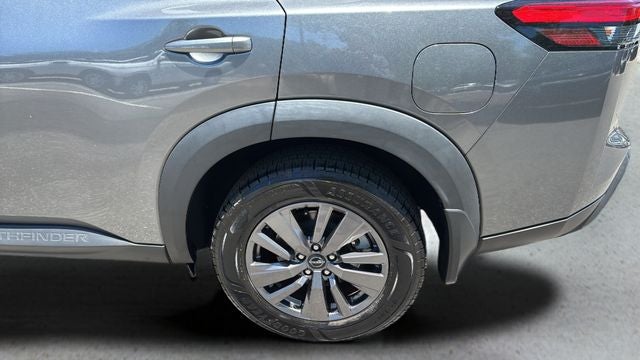 2023 Nissan Pathfinder S