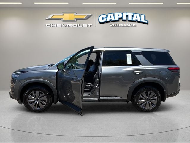 2023 Nissan Pathfinder S