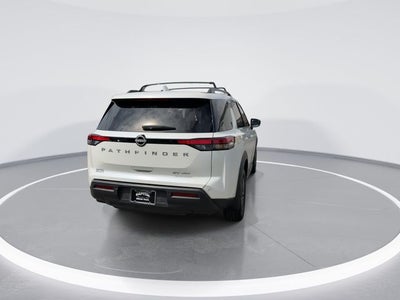 2024 Nissan Pathfinder SV