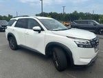 2023 Nissan Pathfinder SV