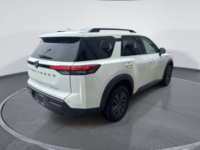 2023 Nissan Pathfinder SV
