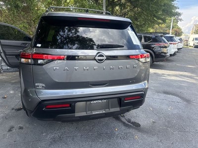 2026 Nissan Pathfinder SV