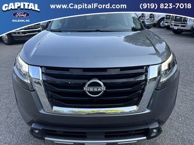 2022 Nissan Pathfinder SL