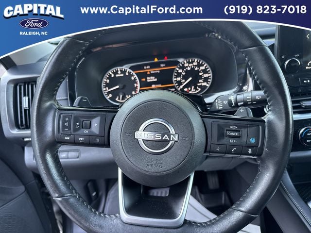 2022 Nissan Pathfinder SL