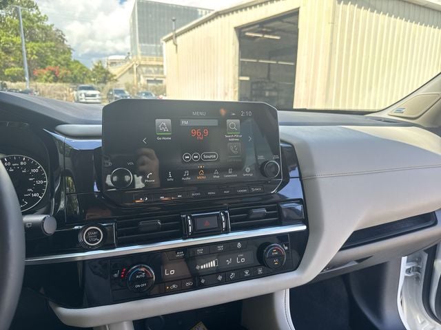 2024 Nissan Pathfinder SL