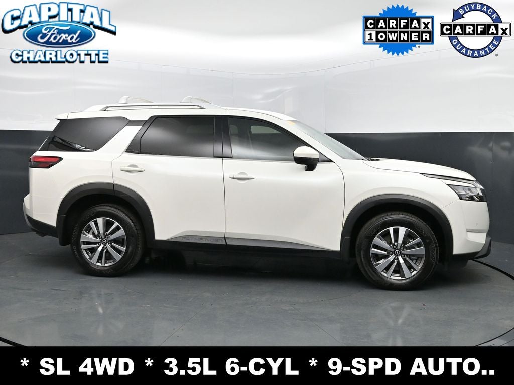 2023 Nissan Pathfinder SL