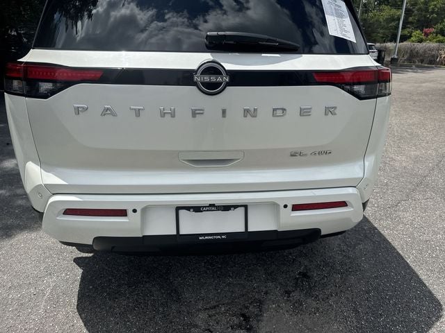 2022 Nissan Pathfinder SL