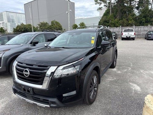 2024 Nissan Pathfinder SL
