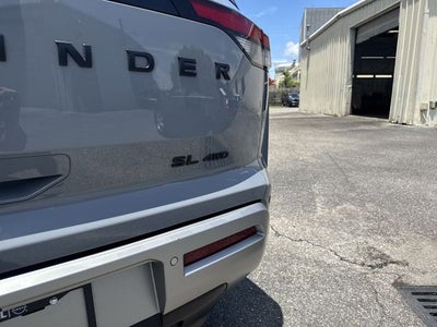 2024 Nissan Pathfinder SL