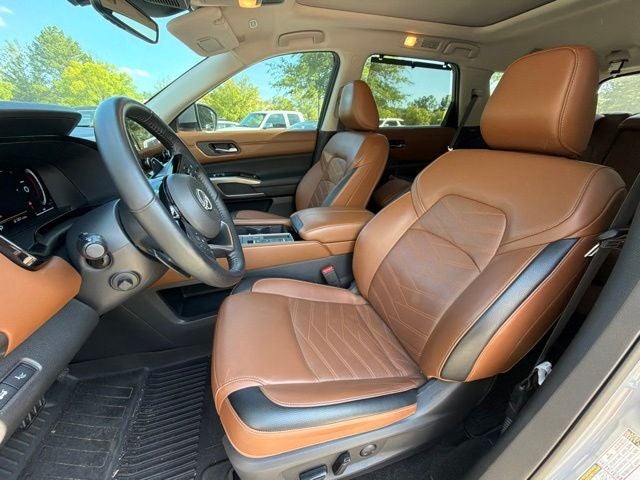 2024 Nissan Pathfinder Platinum