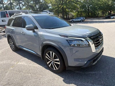 2024 Nissan Pathfinder Platinum