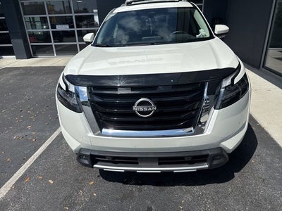 2023 Nissan Pathfinder Platinum