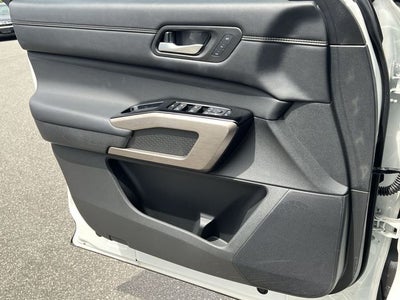 2024 Nissan Pathfinder Platinum