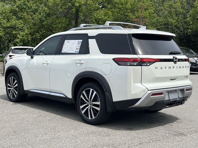 2024 Nissan Pathfinder Platinum