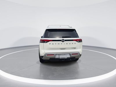 2024 Nissan Pathfinder Platinum
