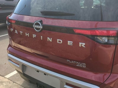 2023 Nissan Pathfinder Platinum