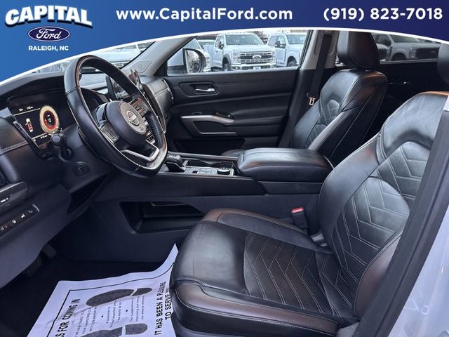 2022 Nissan Pathfinder Platinum