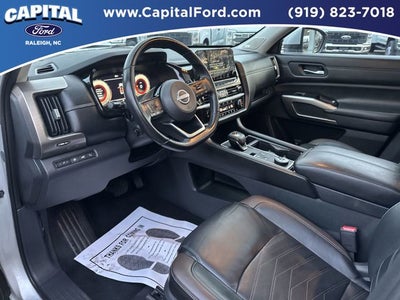 2022 Nissan Pathfinder Platinum