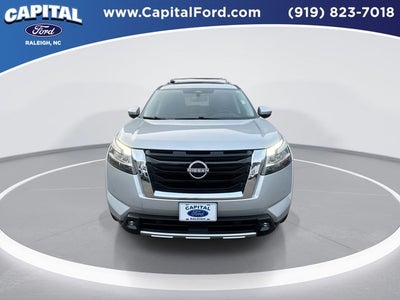 2022 Nissan Pathfinder Platinum