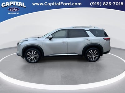 2022 Nissan Pathfinder Platinum
