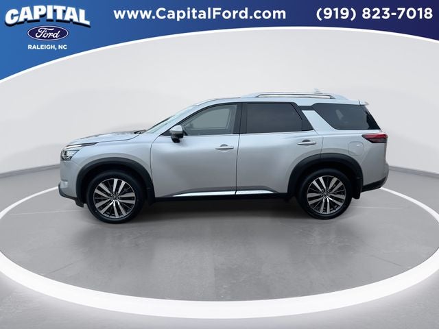 2022 Nissan Pathfinder Platinum