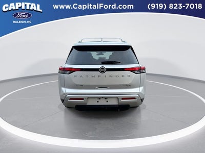 2022 Nissan Pathfinder Platinum