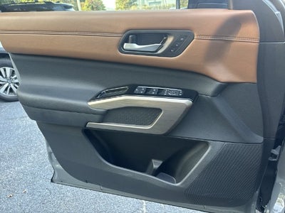 2025 Nissan Pathfinder Platinum