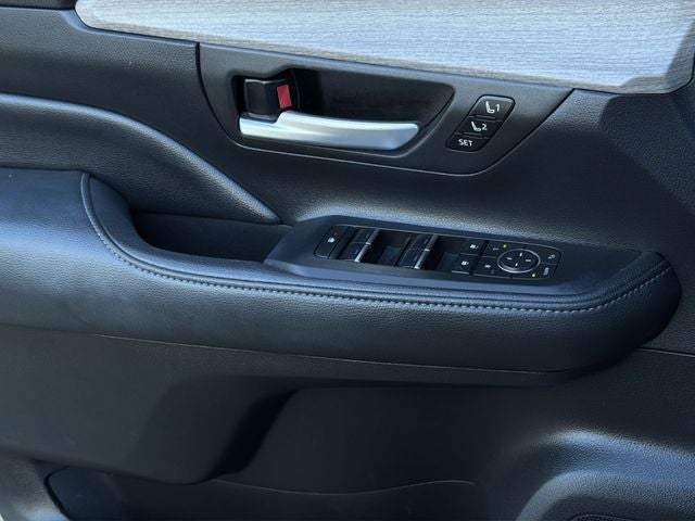 2024 Toyota Grand Highlander Hybrid Base