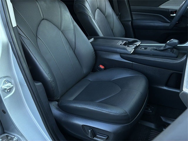 2024 Toyota Grand Highlander Hybrid Base