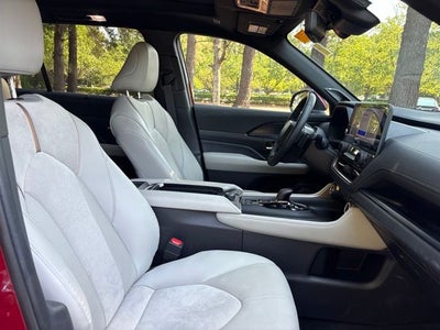 2025 Toyota Grand Highlander Hybrid MAX Platinum