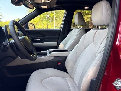 2025 Toyota Grand Highlander Hybrid MAX Platinum