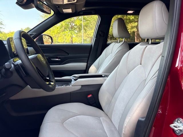 2025 Toyota Grand Highlander Hybrid MAX Platinum