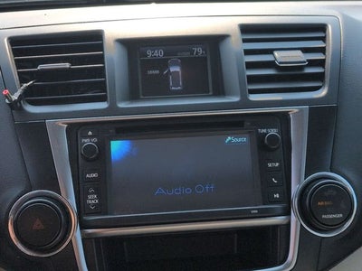 2013 Toyota Highlander SE