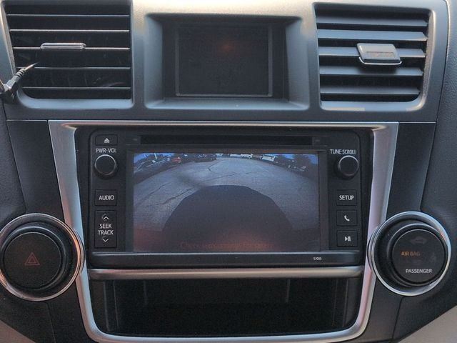2013 Toyota Highlander SE