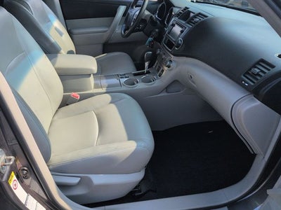 2013 Toyota Highlander SE