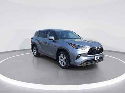 2022 Toyota Highlander LE