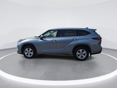 2022 Toyota Highlander LE