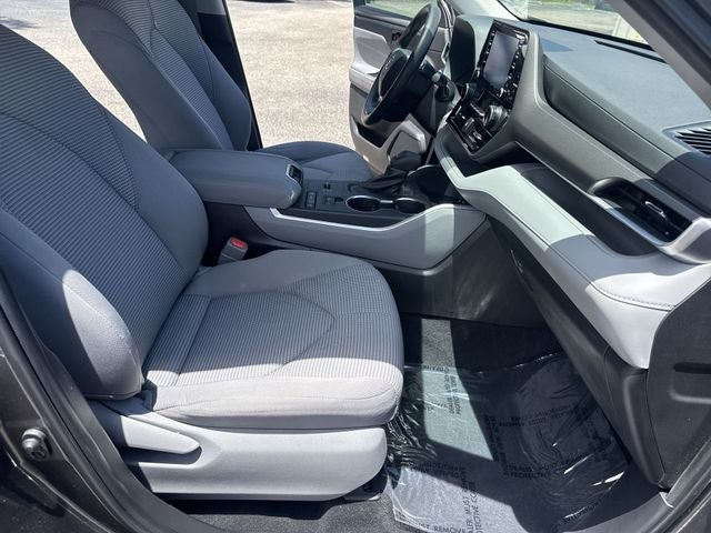 2022 Toyota Highlander L