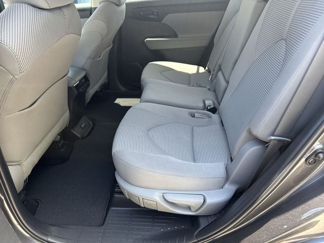 2022 Toyota Highlander L