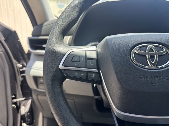 2022 Toyota Highlander L