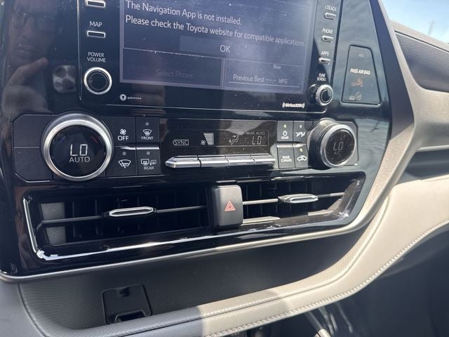 2022 Toyota Highlander L