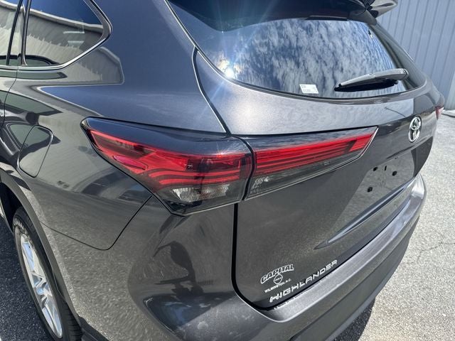 2022 Toyota Highlander L