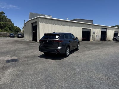 2022 Toyota Highlander L